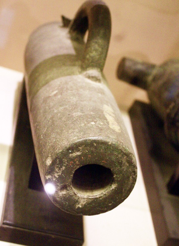 Thế kỷ XIX, khi nhà Nguyễn quản lý đất nước, súng thần công đã trở thành biểu tượng sức mạnh của vương triều.